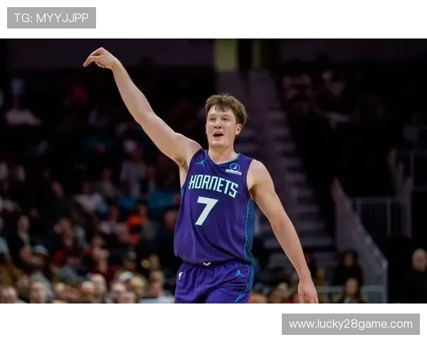 黄蜂三分命中率联盟前列，克尼普尔新秀纪录延续